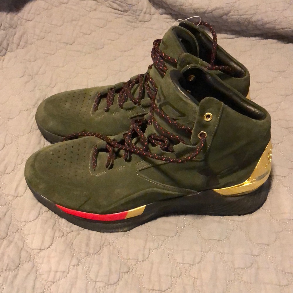 Under armor curry 1 lux